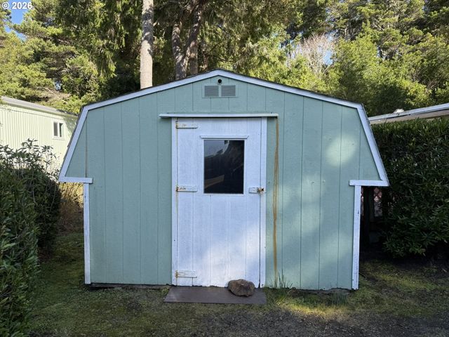 1600 RHODODENDRON Dr 278, Florence, OR 97439