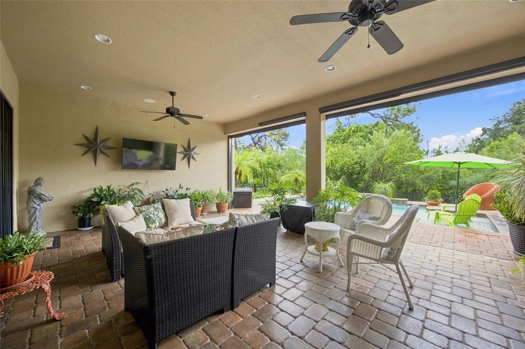 Image 37 of property listing at 8557 GRAND ALBERATO ROAD, Tampa, FL 33647