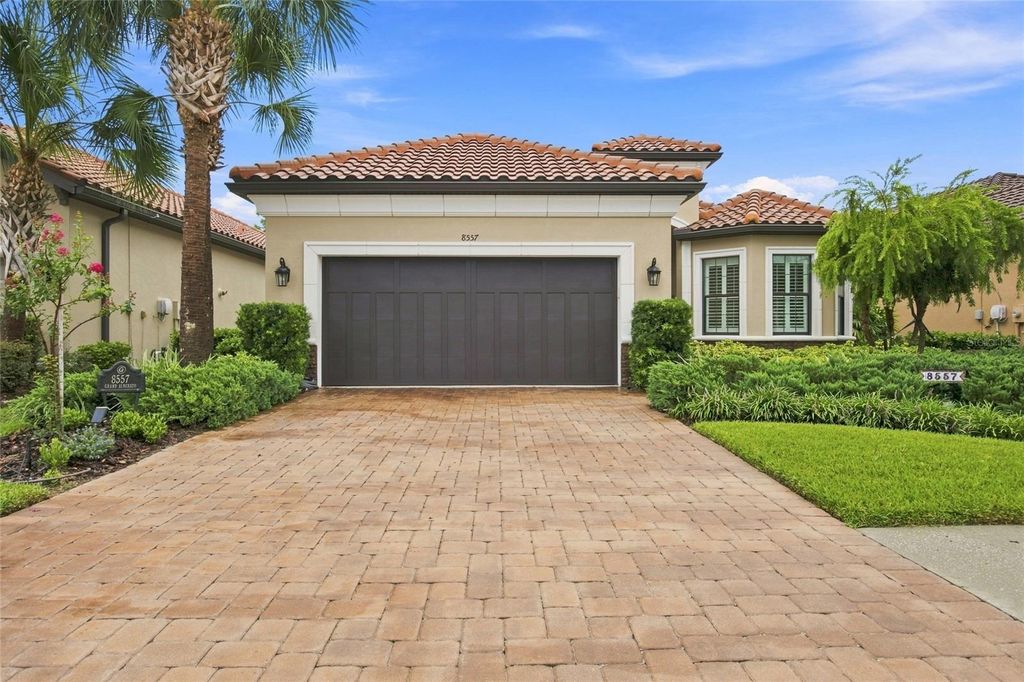 Image 43 of property listing at 8557 GRAND ALBERATO ROAD, Tampa, FL 33647