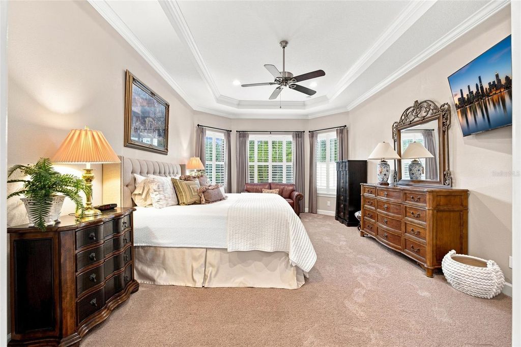 Image 6 of property listing at 8557 GRAND ALBERATO ROAD, Tampa, FL 33647