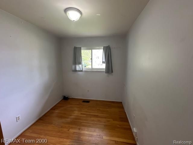 15043 Blue Skies Street, Livonia, MI 48154