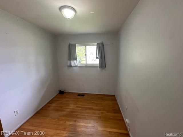 15043 Blue Skies Street, Livonia, MI 48154