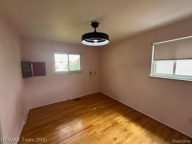 15043 Blue Skies Street, Livonia, MI 48154