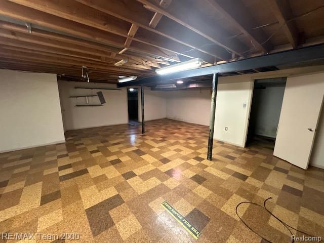 15043 Blue Skies Street, Livonia, MI 48154