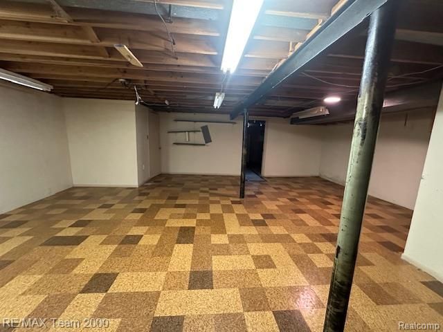 15043 Blue Skies Street, Livonia, MI 48154