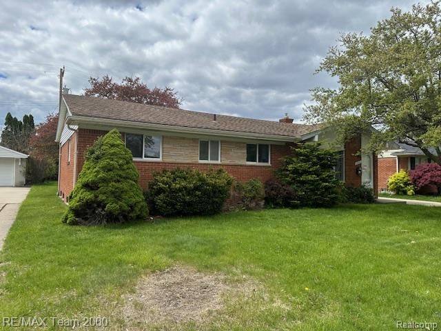 15043 Blue Skies Street, Livonia, MI 48154
