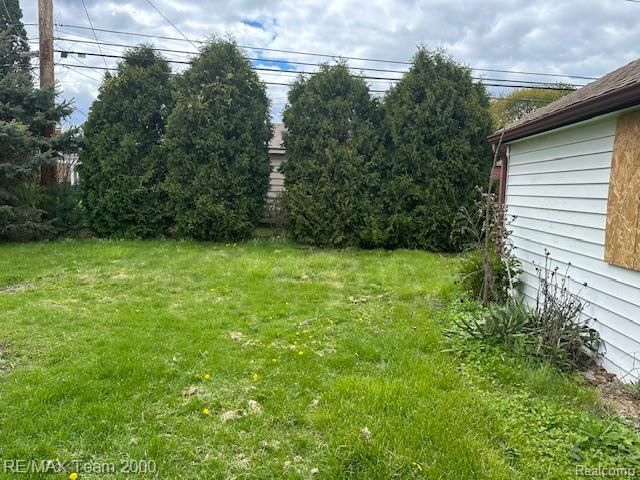 15043 Blue Skies Street, Livonia, MI 48154