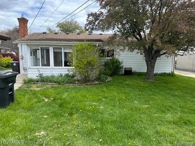 15043 Blue Skies Street, Livonia, MI 48154