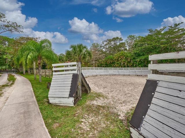 18238 128th Trail N, Jupiter, FL 33478