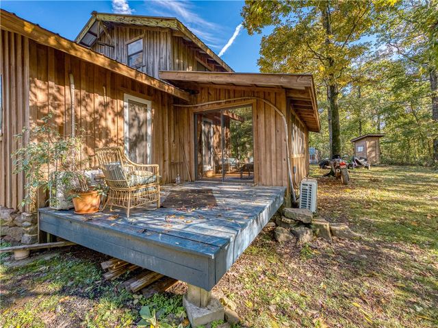 2306 NC Road 8050, Jasper, AR 72641