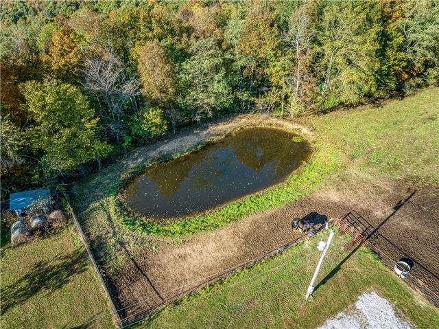 2306 NC Road 8050, Jasper, AR 72641