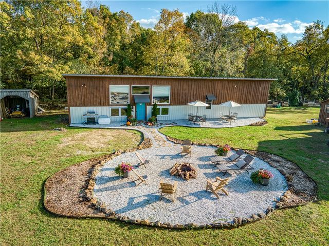 2306 NC Road 8050, Jasper, AR 72641