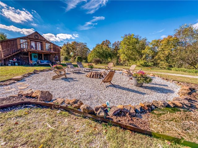 2306 NC Road 8050, Jasper, AR 72641