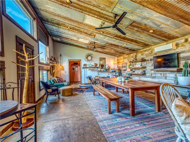 2306 NC Road 8050, Jasper, AR 72641