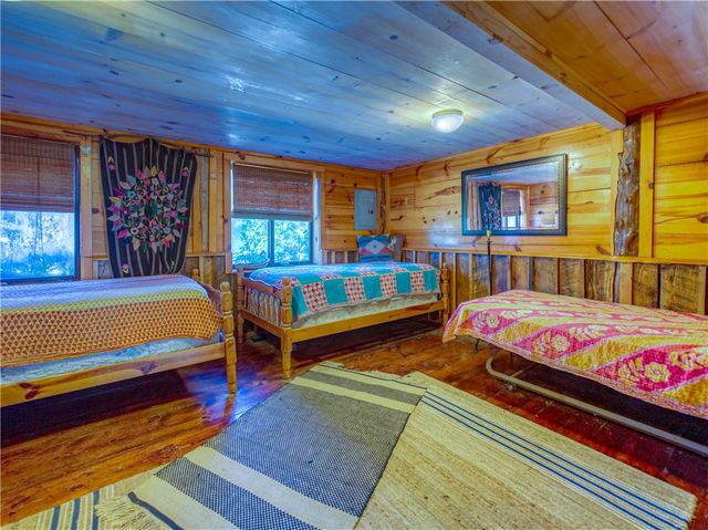 2306 NC Road 8050, Jasper, AR 72641