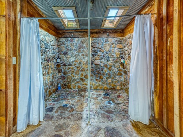 2306 NC Road 8050, Jasper, AR 72641