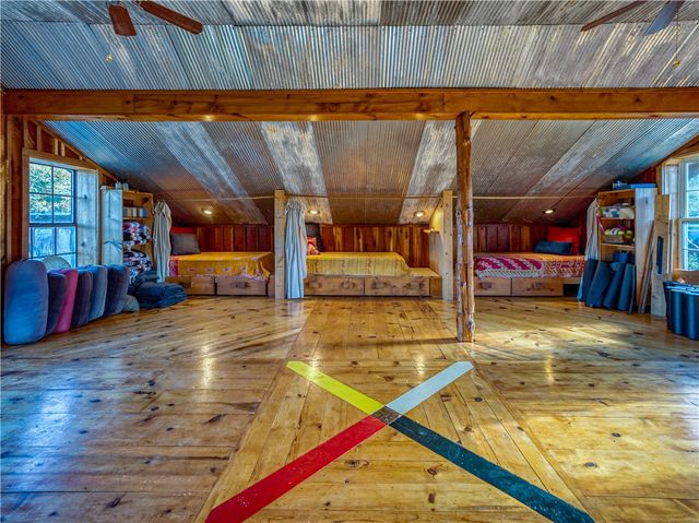 2306 NC Road 8050, Jasper, AR 72641