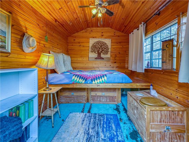 2306 NC Road 8050, Jasper, AR 72641