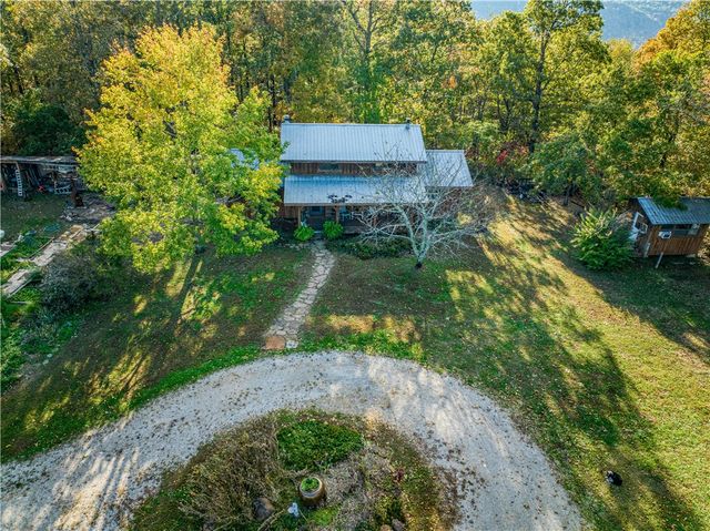 2306 NC Road 8050, Jasper, AR 72641
