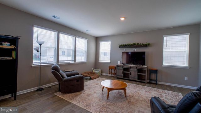 122 CLERKENWELL DR, Stephens City, VA 22655