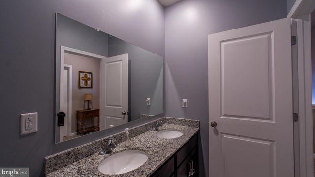 122 CLERKENWELL DR, Stephens City, VA 22655