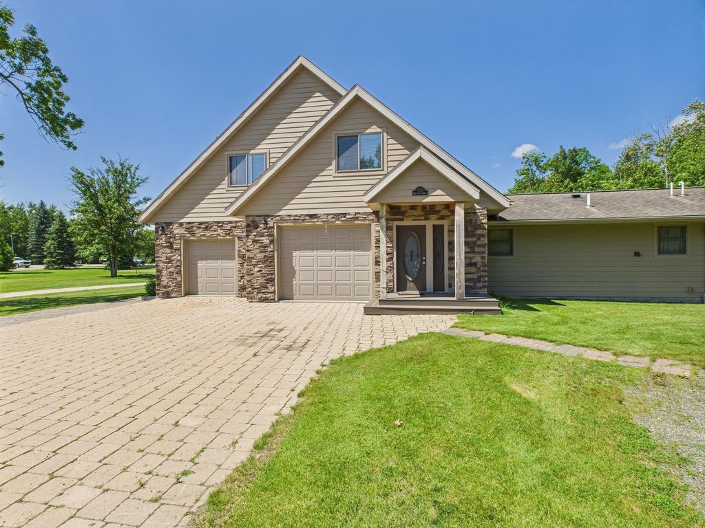 201 Birch Drive N, Lake Twp, MN 56763