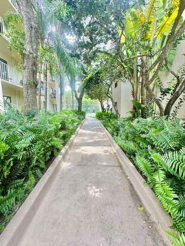 9301 SW 92nd Avenue A407, Miami, FL 33176