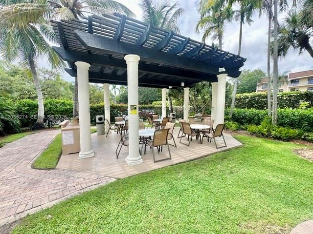 9301 SW 92nd Avenue A407, Miami, FL 33176
