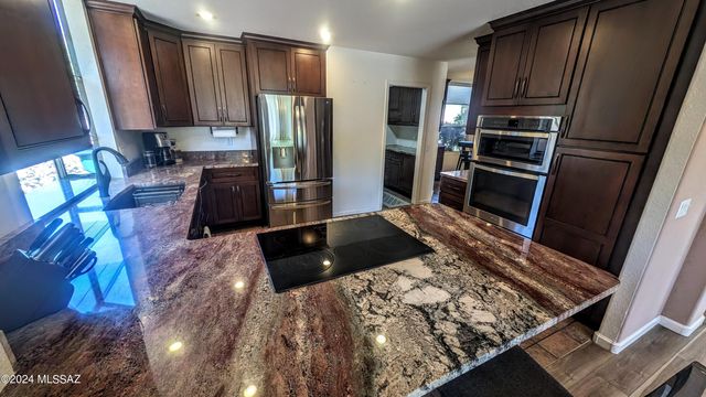 38162 S Desert Bluff Drive, Tucson, AZ 85739
