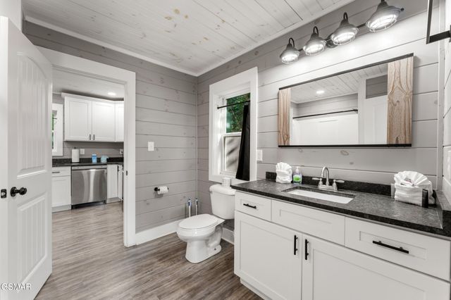 828 Beanstalk Road, Gatlinburg, TN 37738