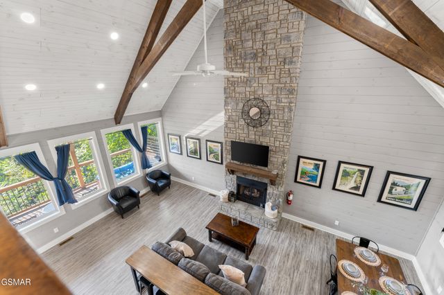 828 Beanstalk Road, Gatlinburg, TN 37738
