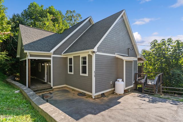 828 Beanstalk Road, Gatlinburg, TN 37738