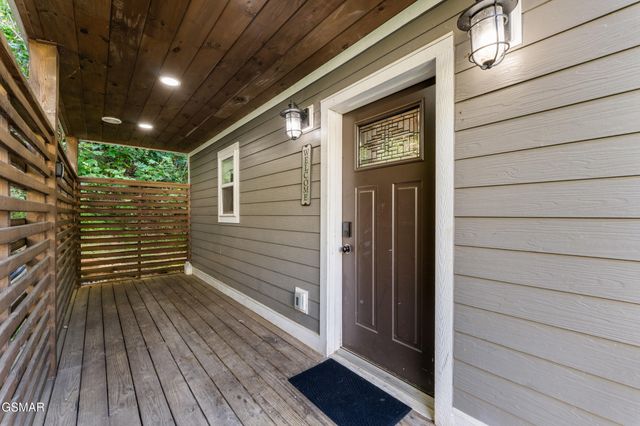 828 Beanstalk Road, Gatlinburg, TN 37738