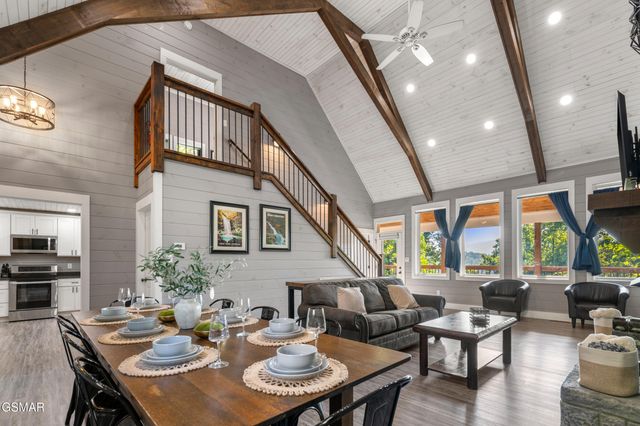 828 Beanstalk Road, Gatlinburg, TN 37738