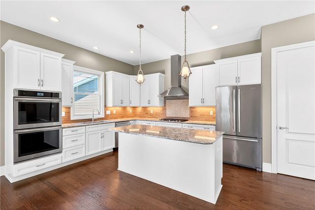 202 Indian Ridge Ln, North Strabane, PA 15317