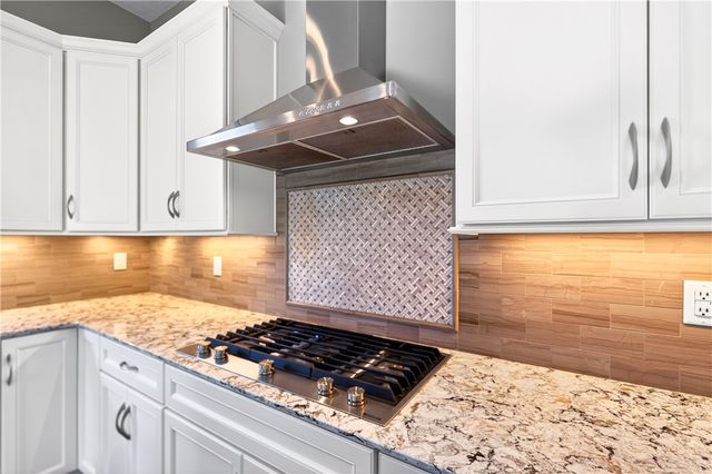 202 Indian Ridge Ln, North Strabane, PA 15317