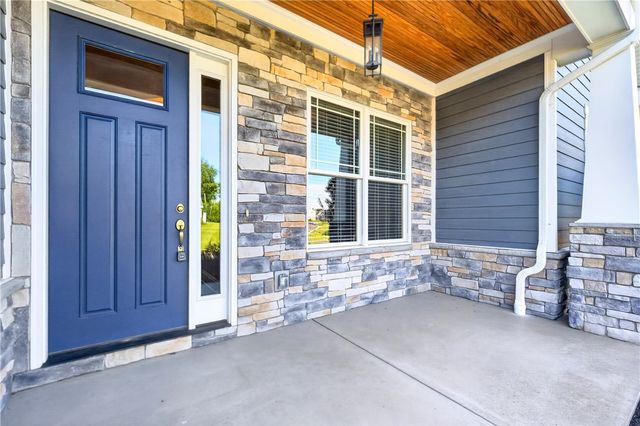202 Indian Ridge Ln, North Strabane, PA 15317
