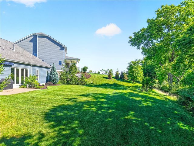 202 Indian Ridge Ln, North Strabane, PA 15317