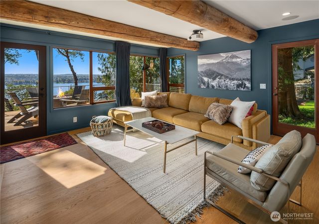 7515 SE 76th Street, Seattle, WA 98040