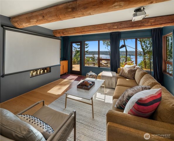 7515 SE 76th Street, Seattle, WA 98040