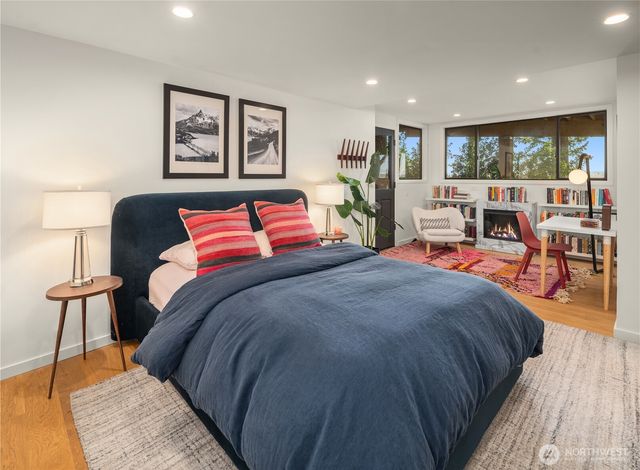 7515 SE 76th Street, Seattle, WA 98040