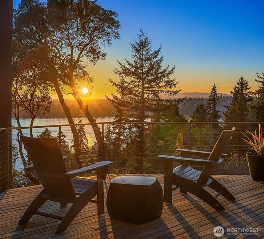 7515 SE 76th Street, Seattle, WA 98040