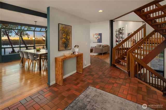 7515 SE 76th Street, Seattle, WA 98040