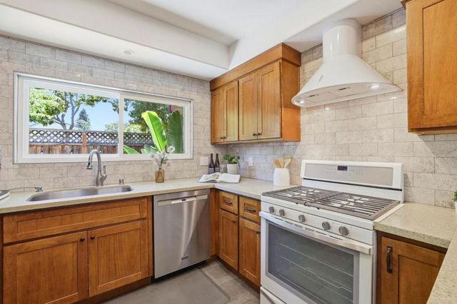 1358 Charmwood Square, San Jose, CA 95117
