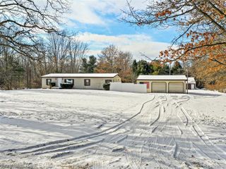 2185 Armond Road, Howell, MI 48855