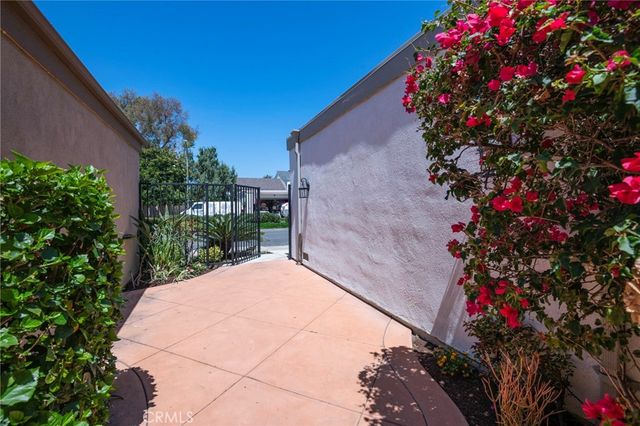 3 Willow Tree Lane, Irvine, CA 92612