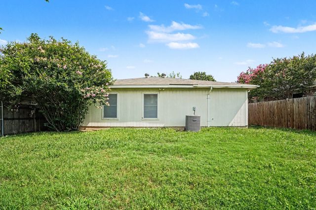 4216 Fernleaf Drive, Fort Worth, TX 76137