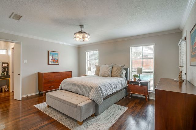 3928 Stonehenge Road, Fort Worth, TX 76109