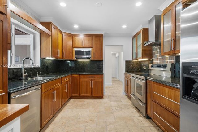6200 Pine Ter, Plantation, FL 33317