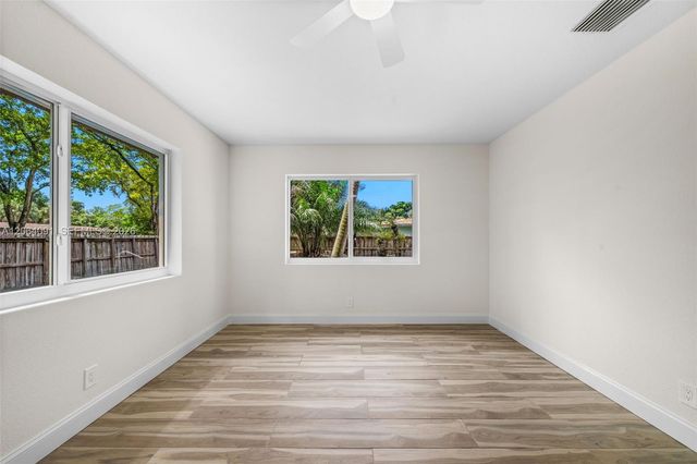6200 Pine Ter, Plantation, FL 33317